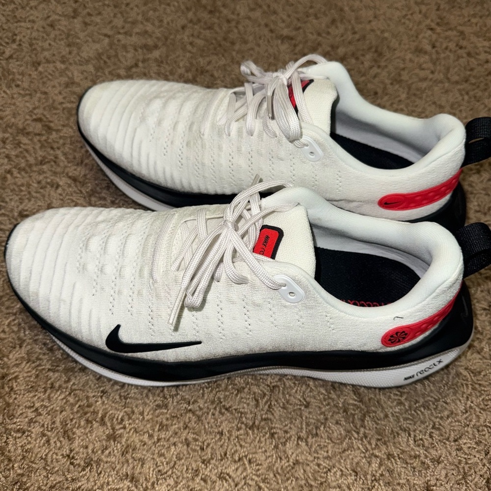 Nike InfinityRN 4 Men's Road Running Shoes - White and Red SIZE 12